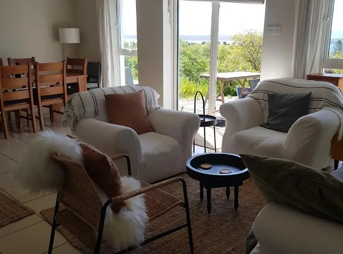 Дом отдыха Cois Farraige *