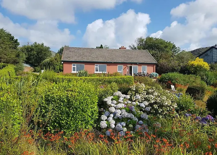 Дом отдыха Cois Farraige *